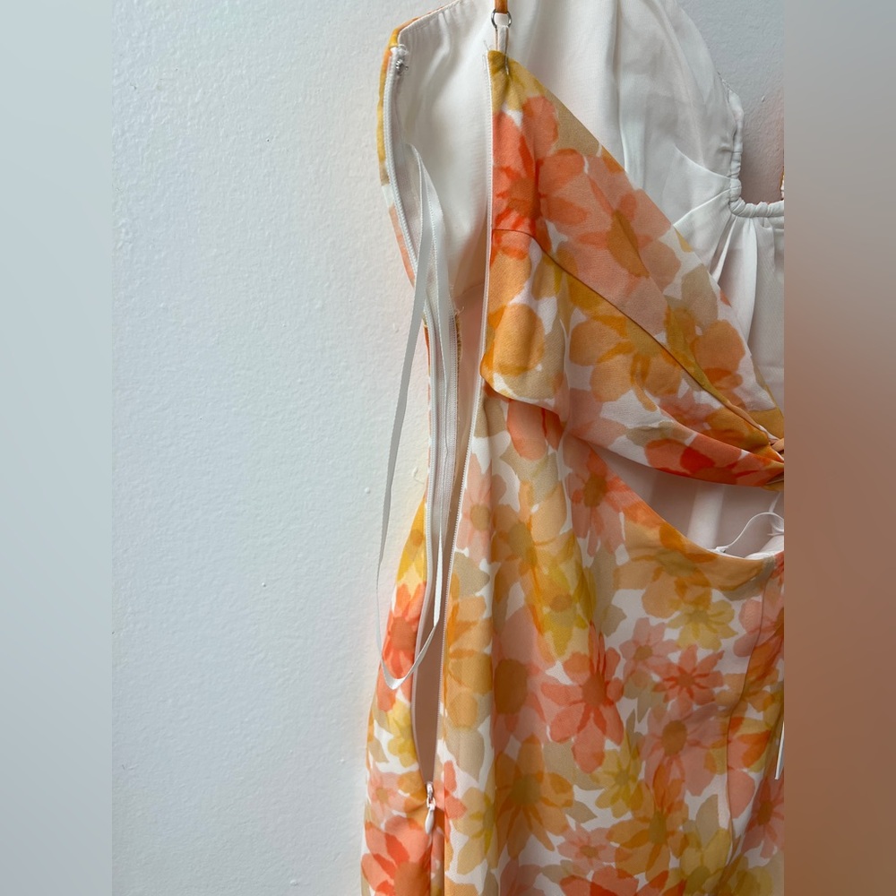NWT Floral Twist Back Maxi Dress size L/12 Australian - Picture 8 of 8